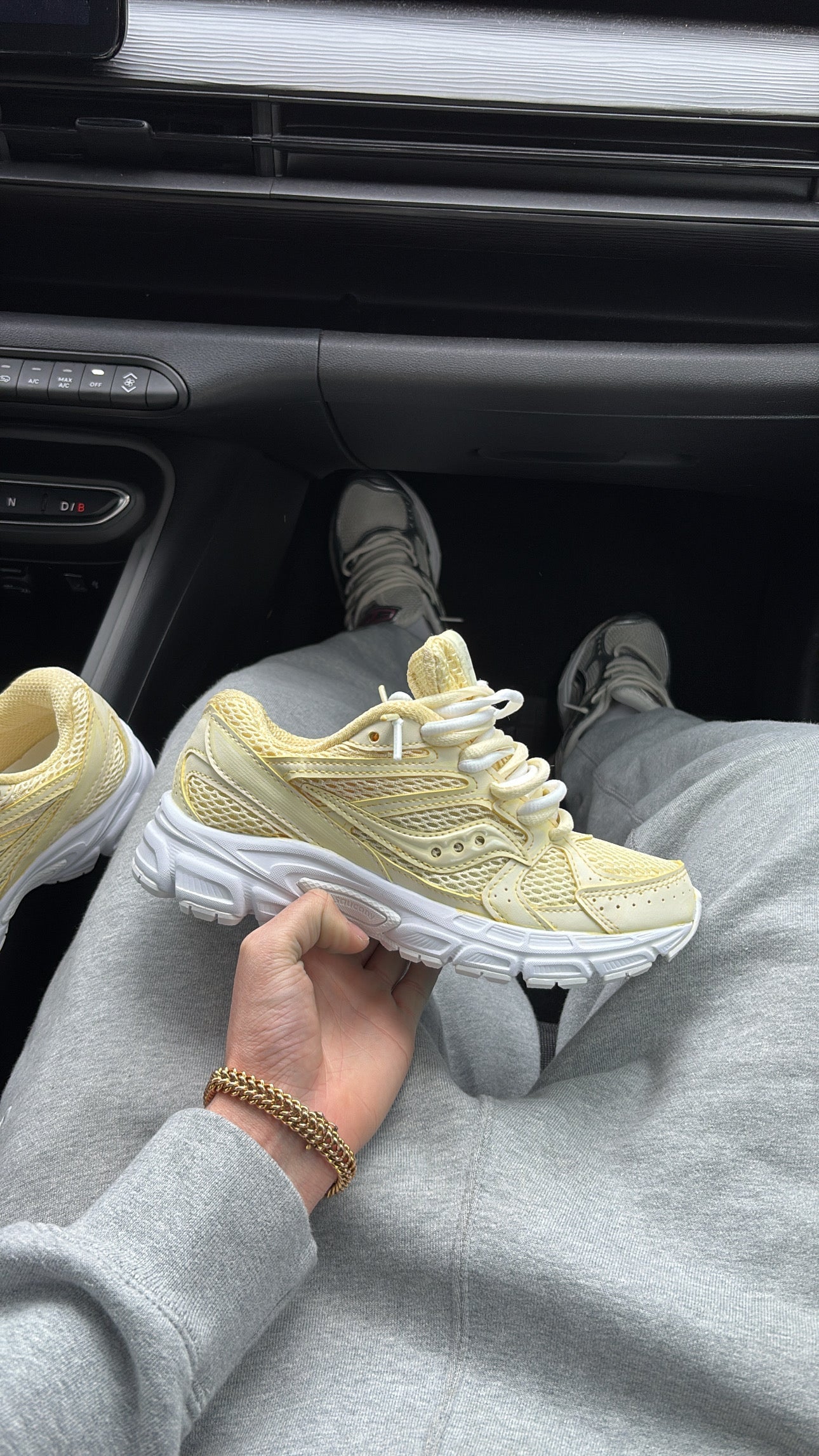 Saucony Ride Millennium Custom Jaune
